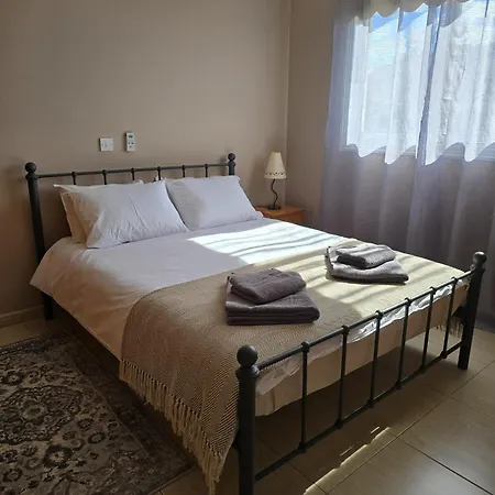 Natasha's Sun Escape Apartment *